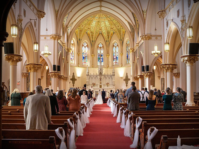 ideas para decorar una iglesia para una boda