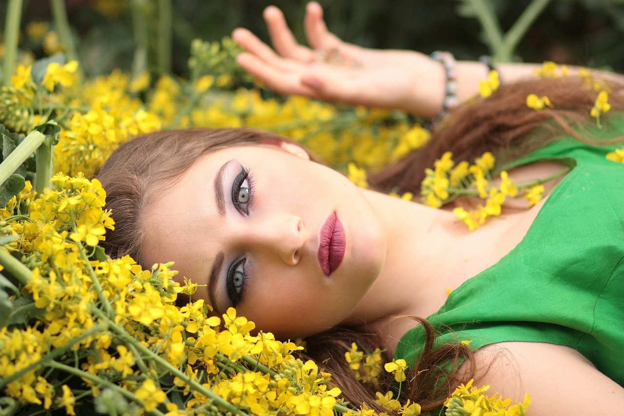 maquillaje para boda de dia vestido verde